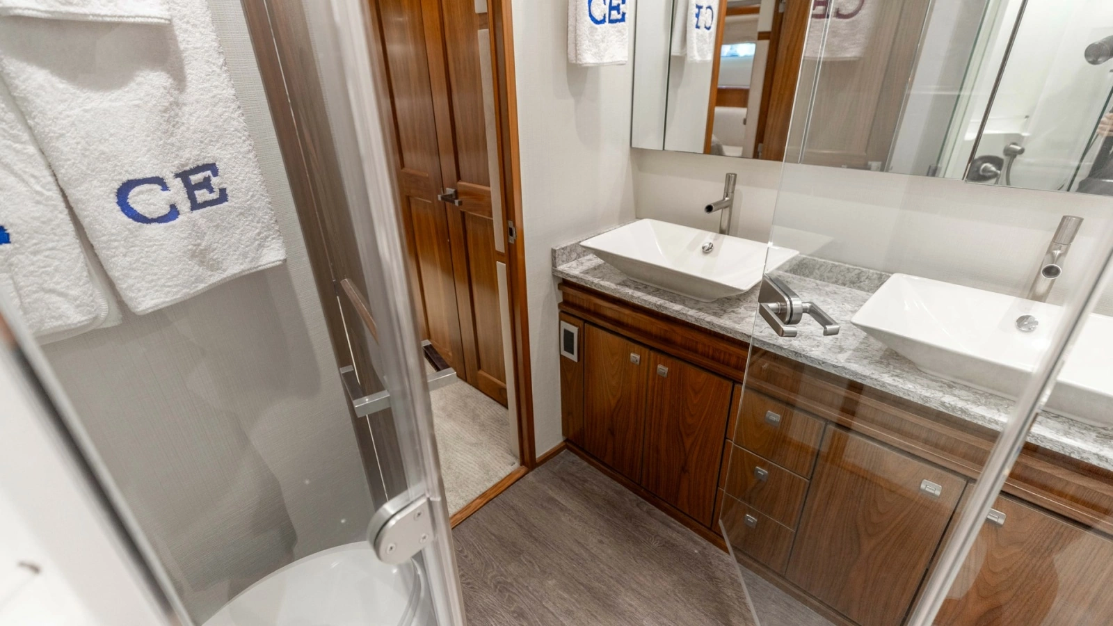 Elegant Ensuite Bathroom with Dual Sinks