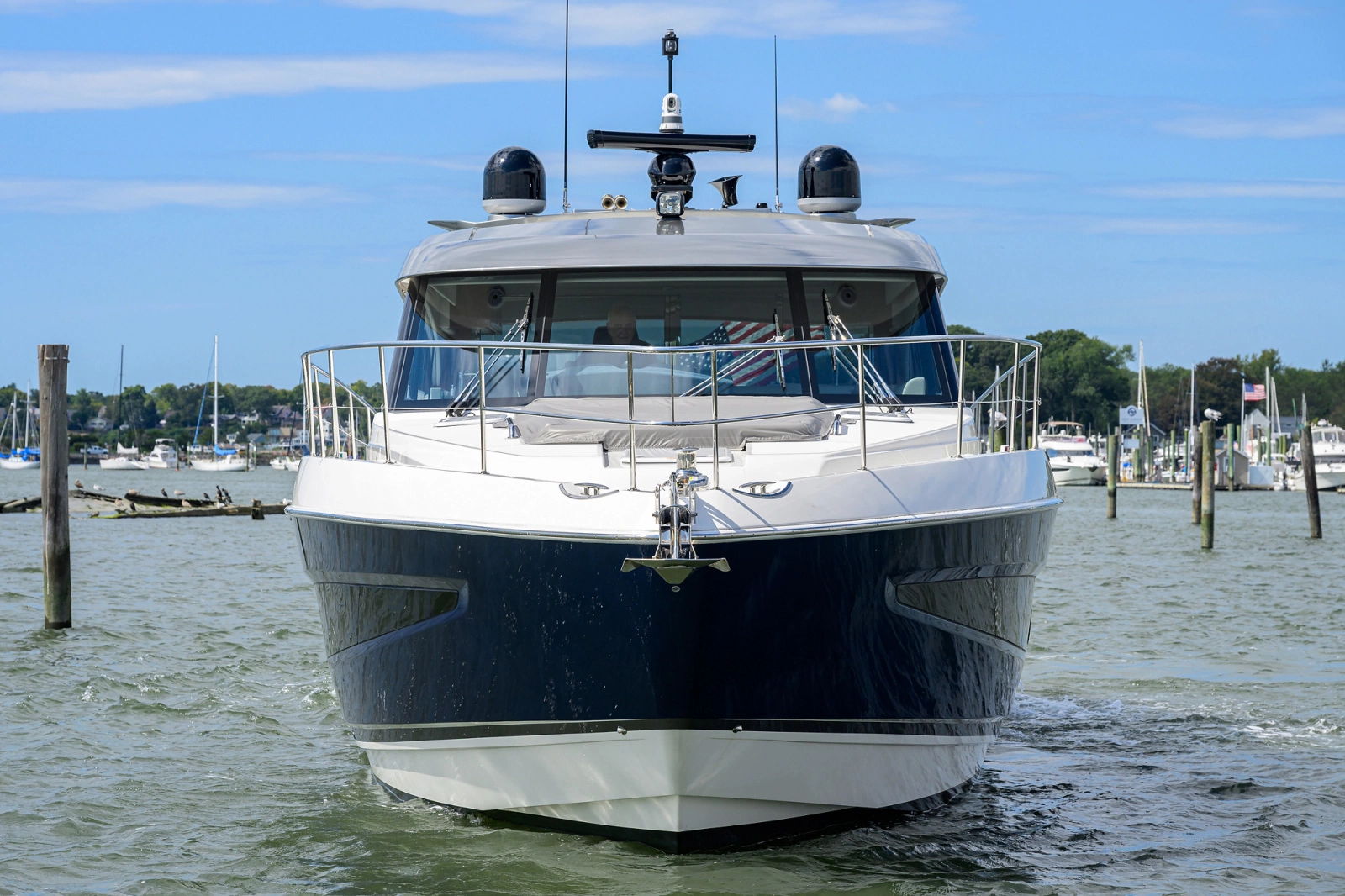 2023 Riviera 5400 Sport Yacht