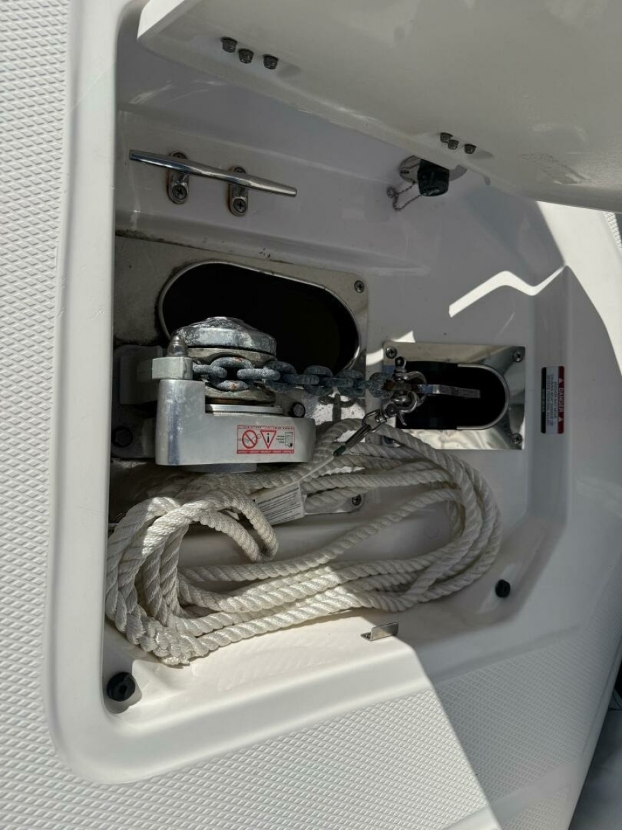 31' 2021 Robalo R317
