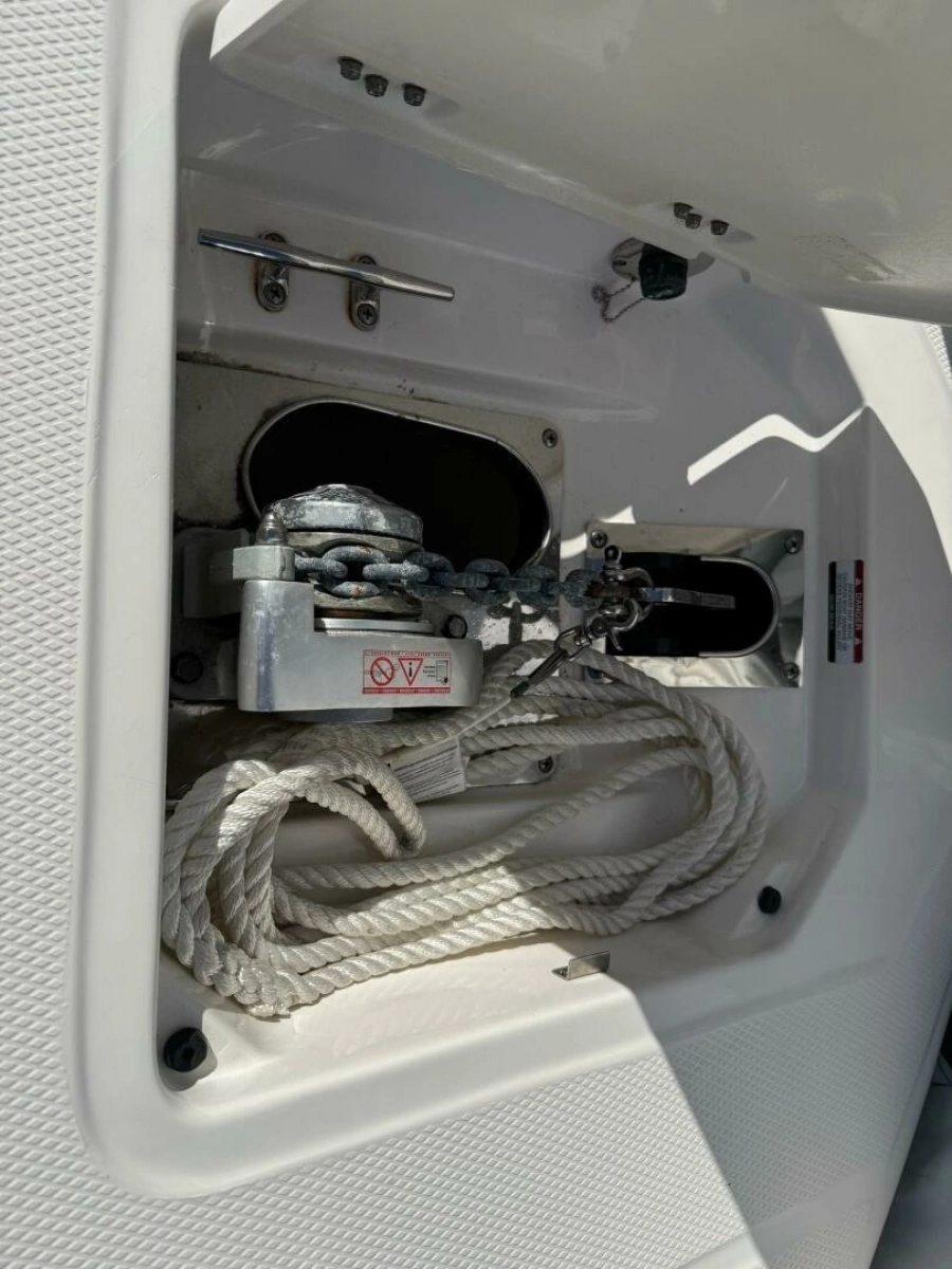 2021 Robalo R317