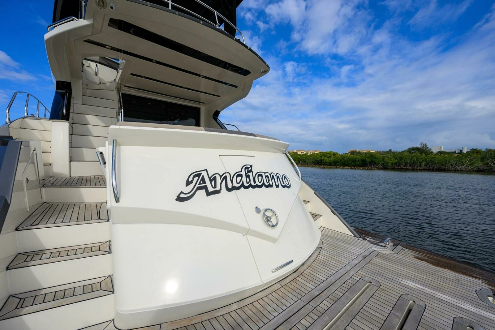 Marquis 66 ANDIAMO - Swim Platform