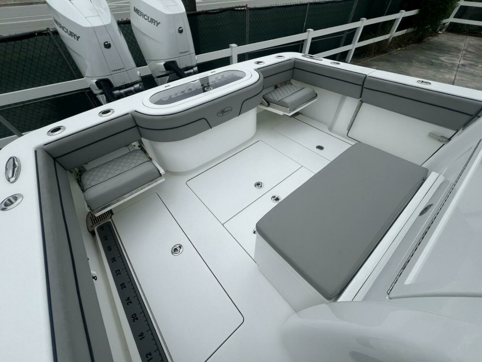 Valhalla 33 JUST ONE MORE - Aft Seating