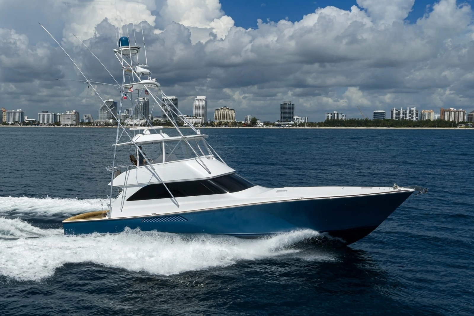 2002 Viking 61 Convertible