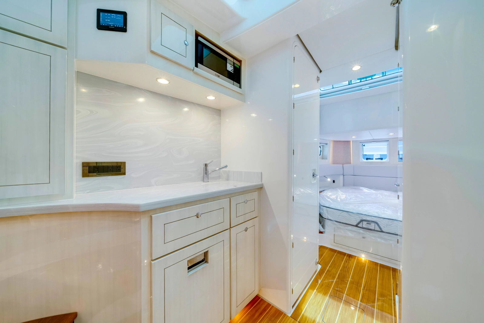 56ft HCB Yacht For Sale
