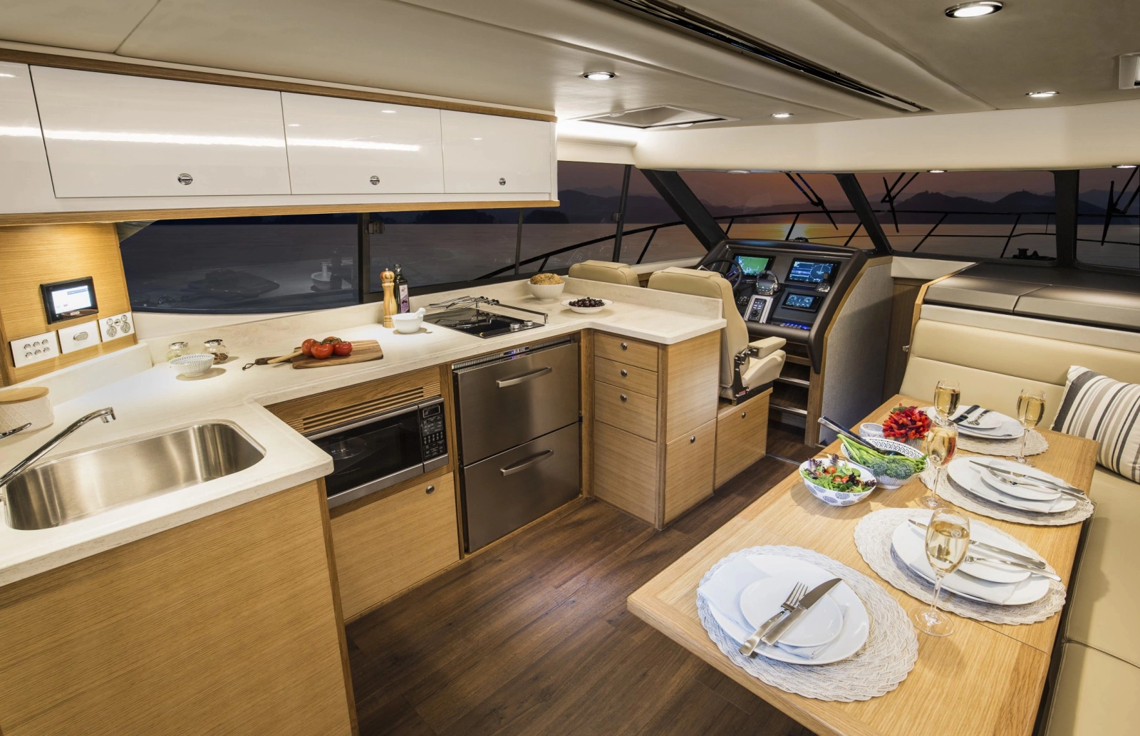 445 SUV 44ft Riviera Yacht For Sale