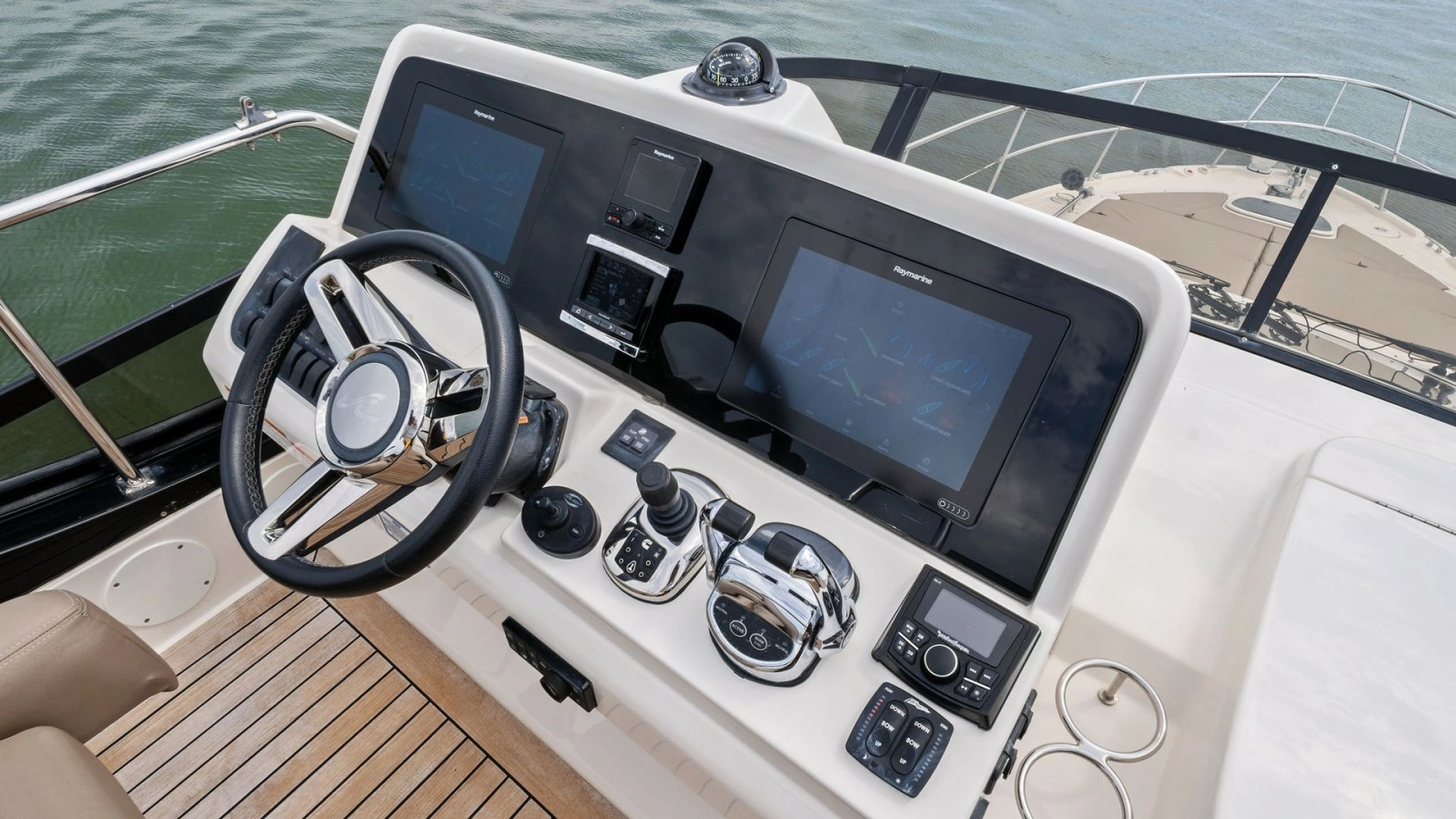 Flybridge Helm Station