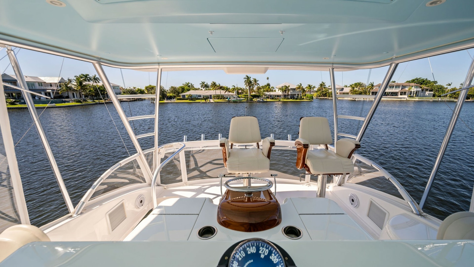Flybridge Helm with Dual Seating
