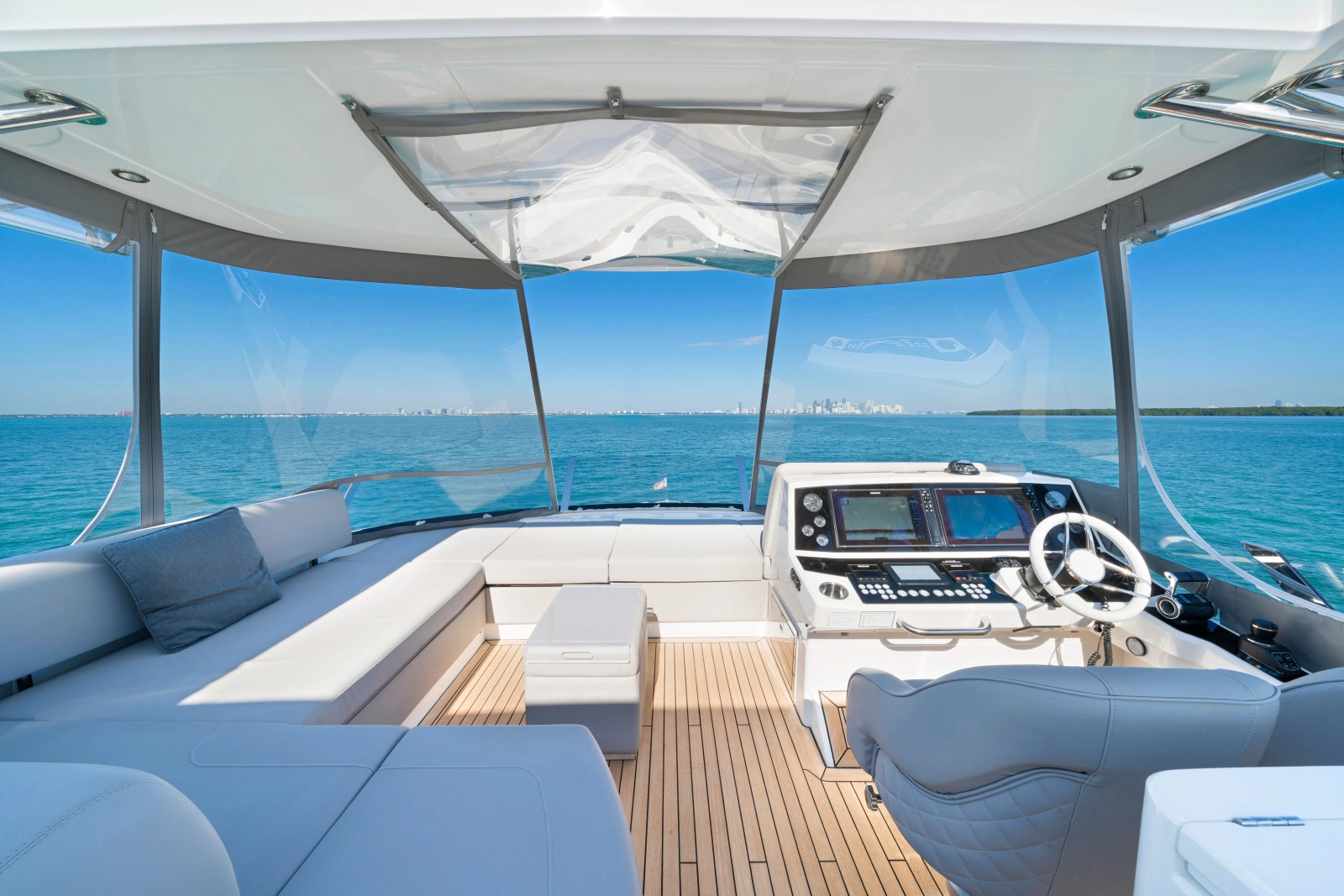 2020 Sunseeker 76 Yacht