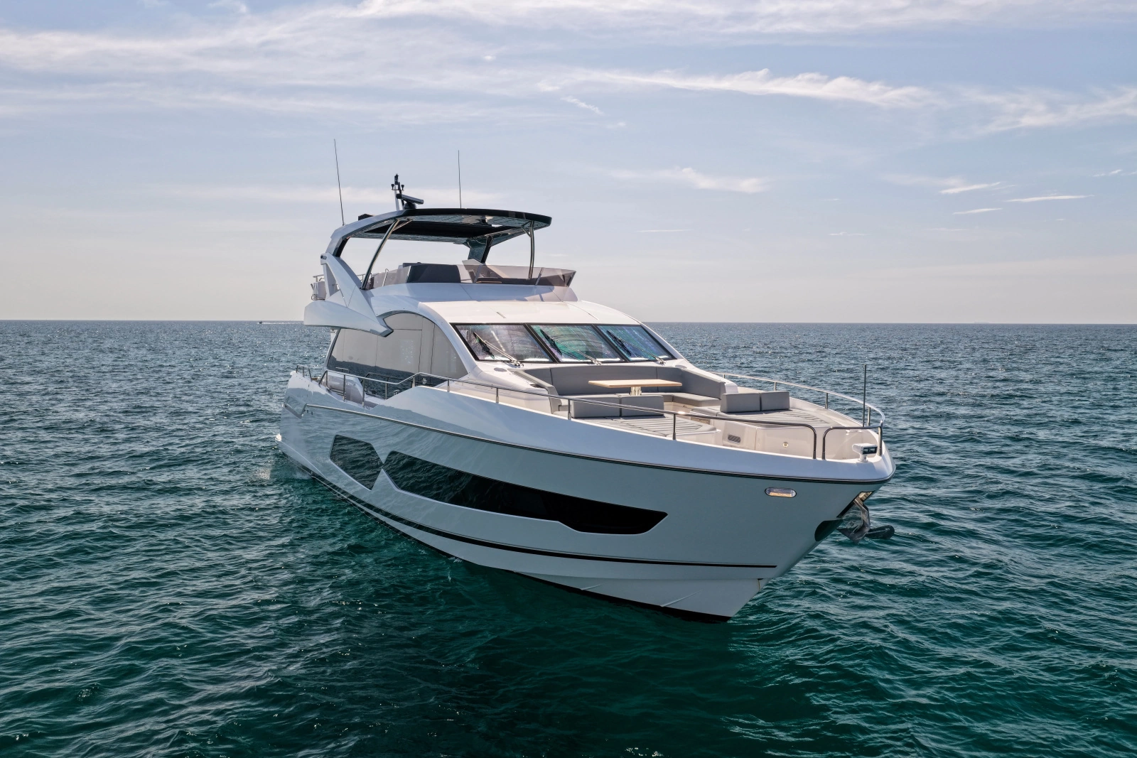 2025 Sunseeker 76 Yacht