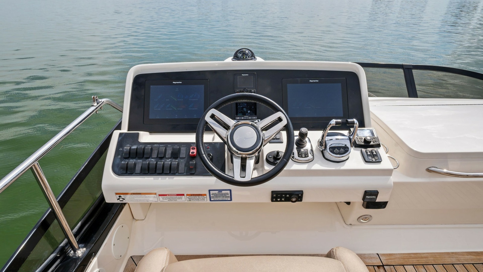 Flybridge Helm Station