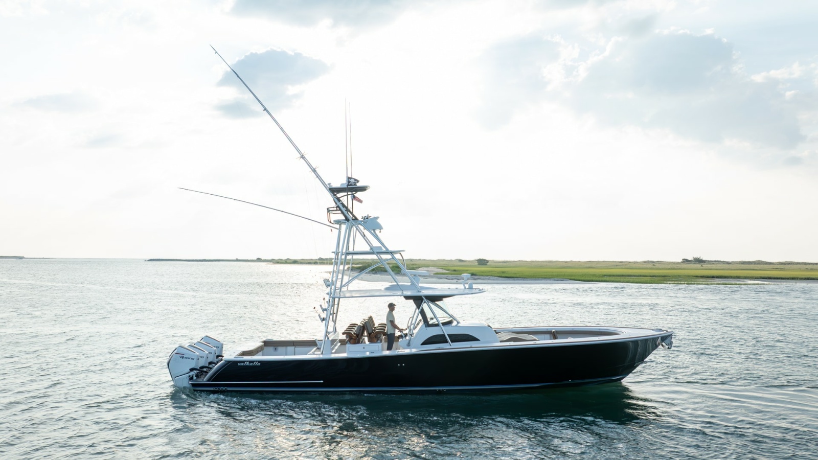 Starboard Profile with Tower and Outboards