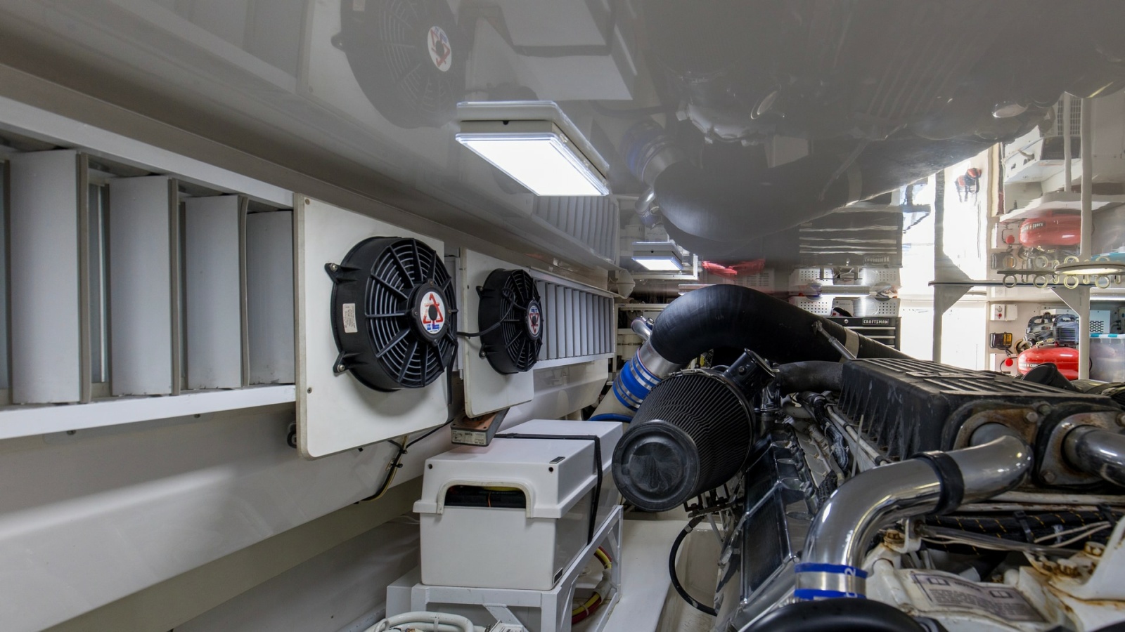 2007 64 Viking Enclosed Bridge Reel Blues Engine Room (8)