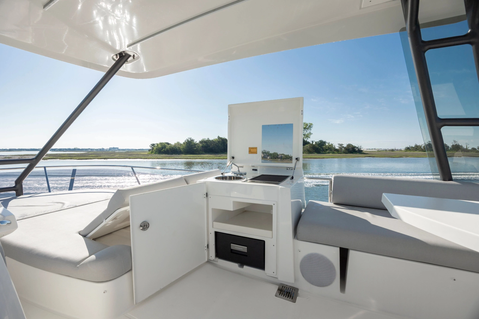 2024 Prestige 460