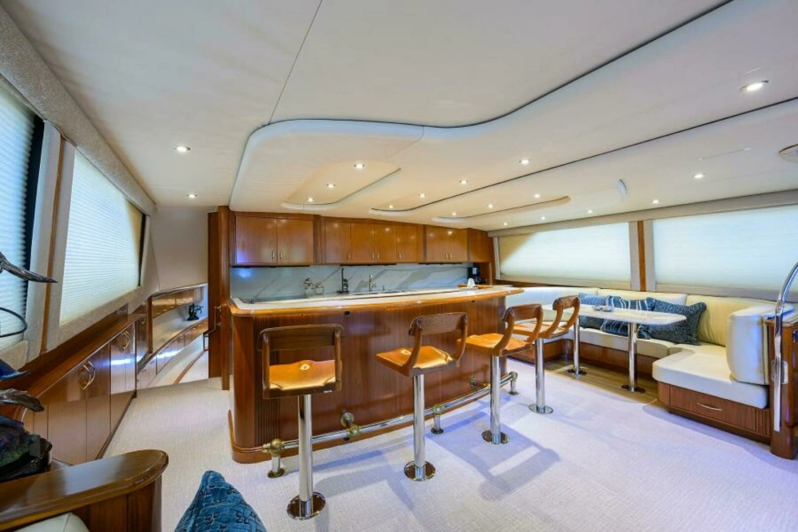 2004 Sea Force IX 82 Enclosed Bridge