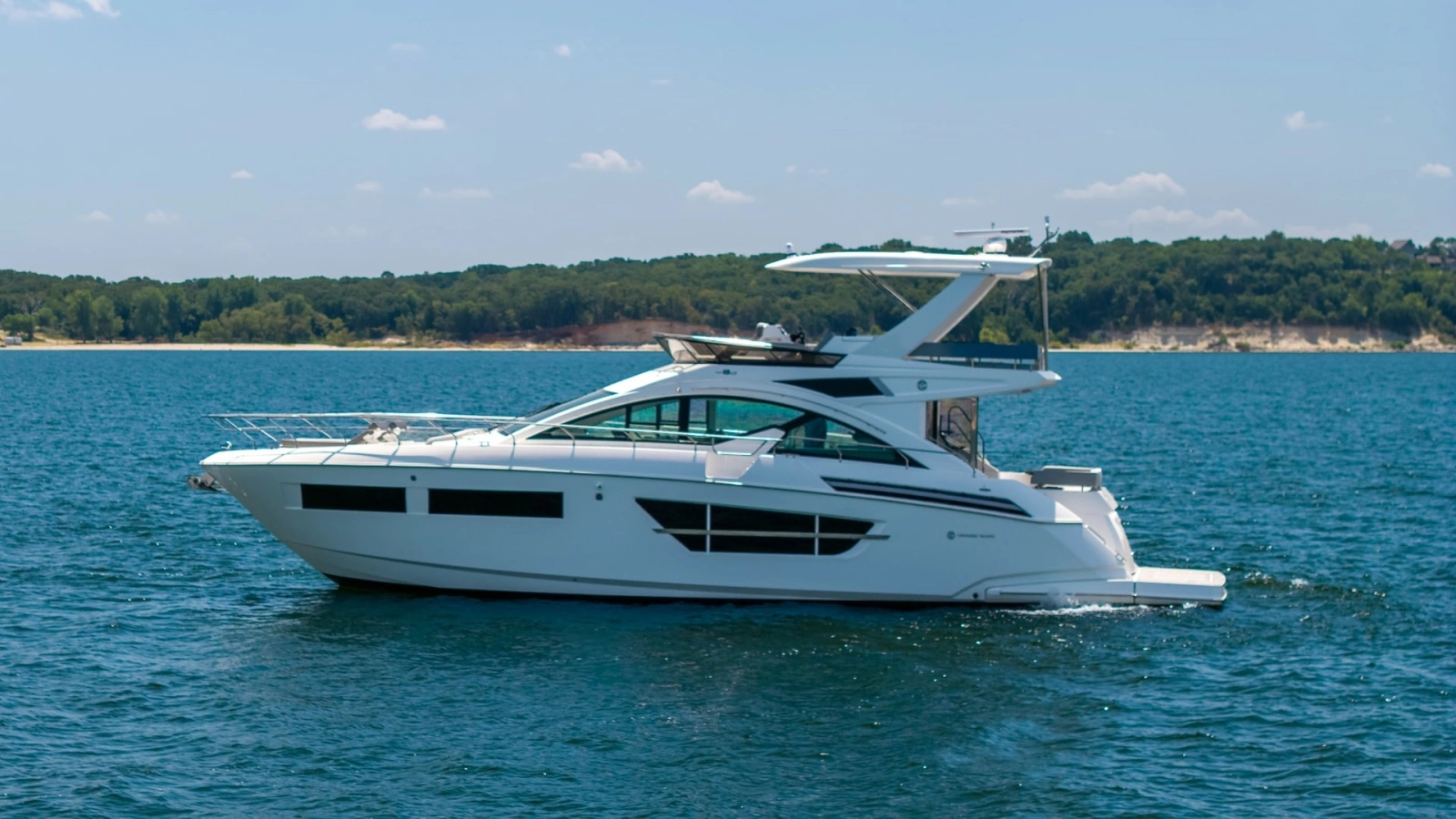 Side Profile of Cruisers 60 Cantius