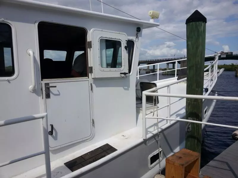 Diesel Duck  50 Half Door Open 1