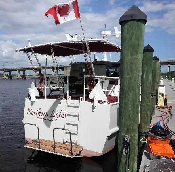 Diesel Duck  50 Stern View