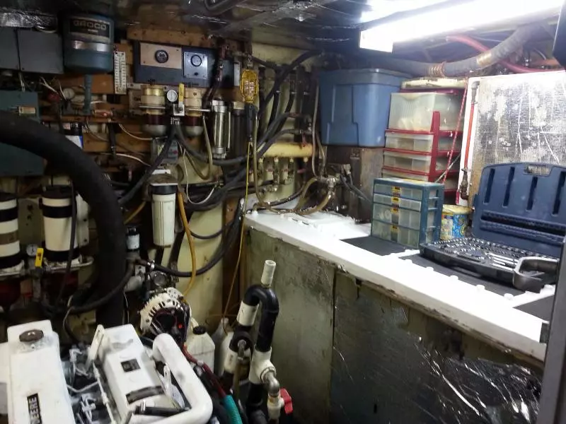 Diesel Duck  50 Engine Room 2