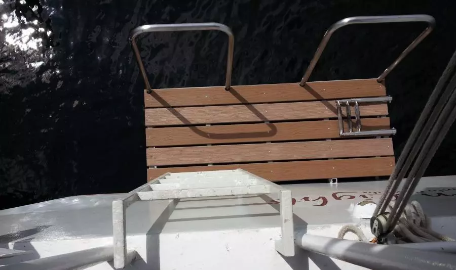 Diesel Duck  50 Swim Platform