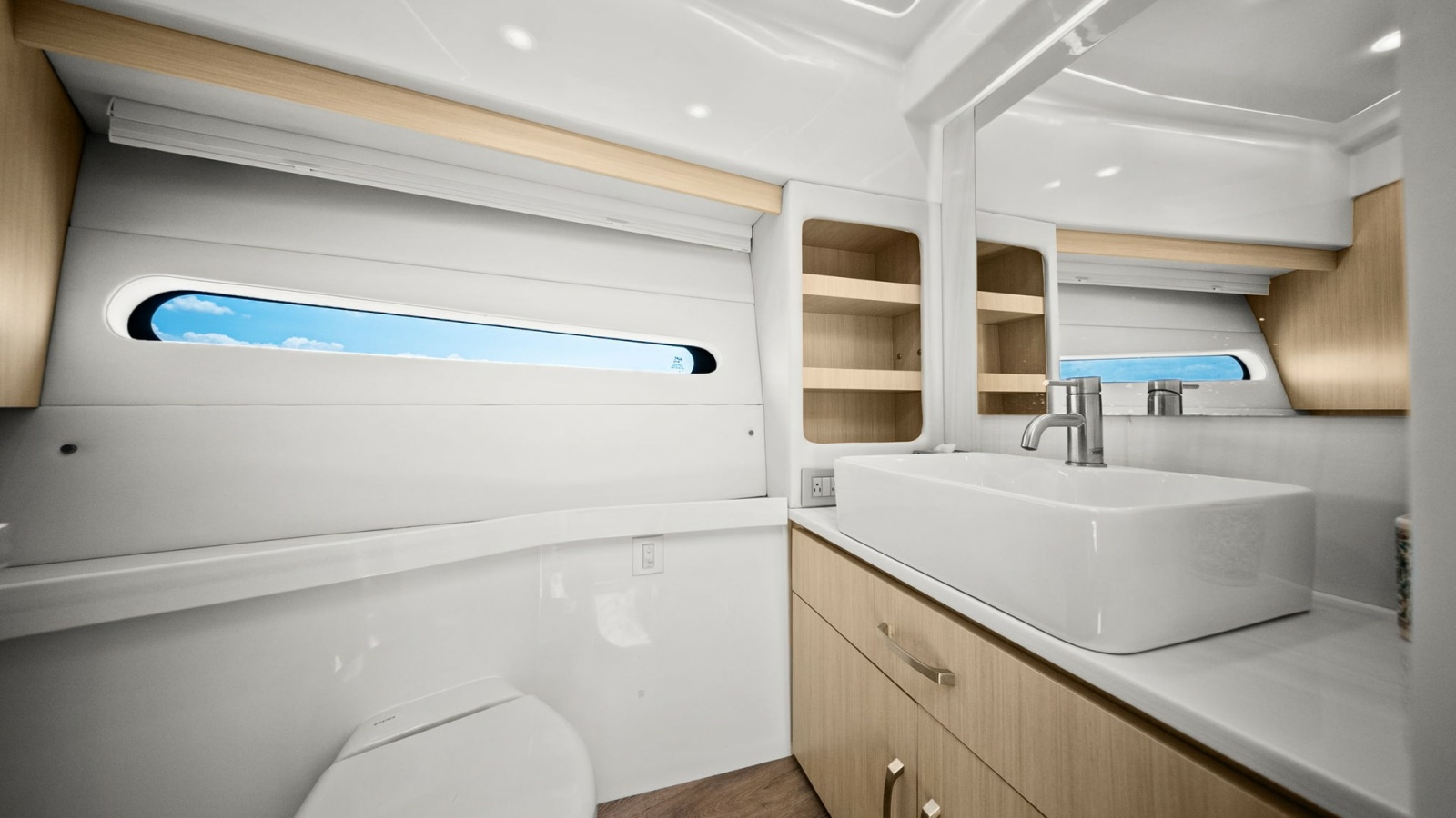 Modern Ensuite Bathroom with Vanity