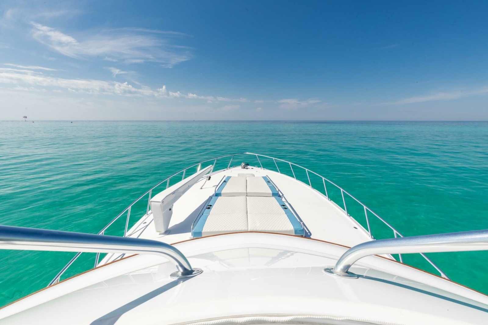 60' 2016 Hatteras GT60