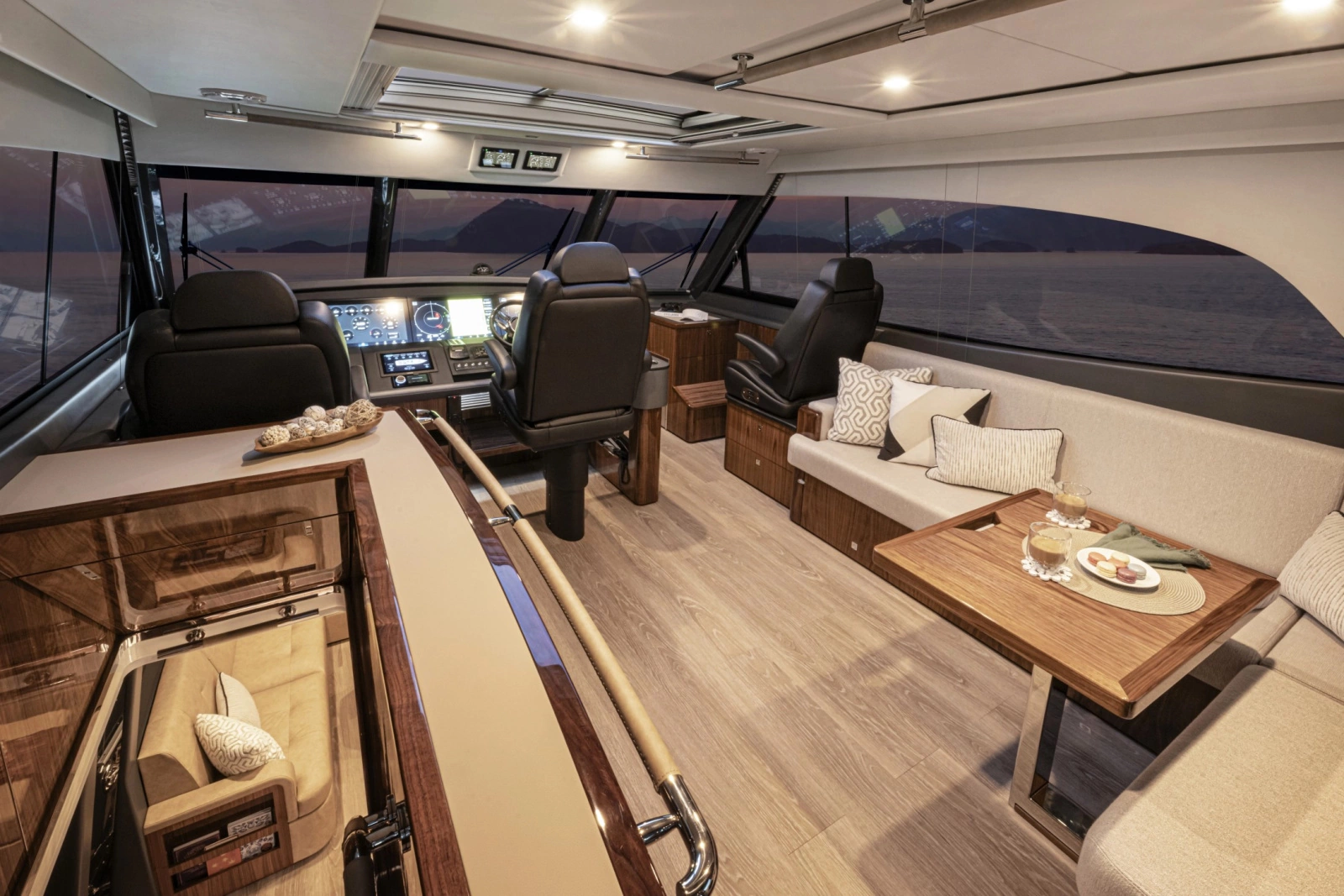 68 Sports Motor Yacht 68ft Riviera Yacht For Sale
