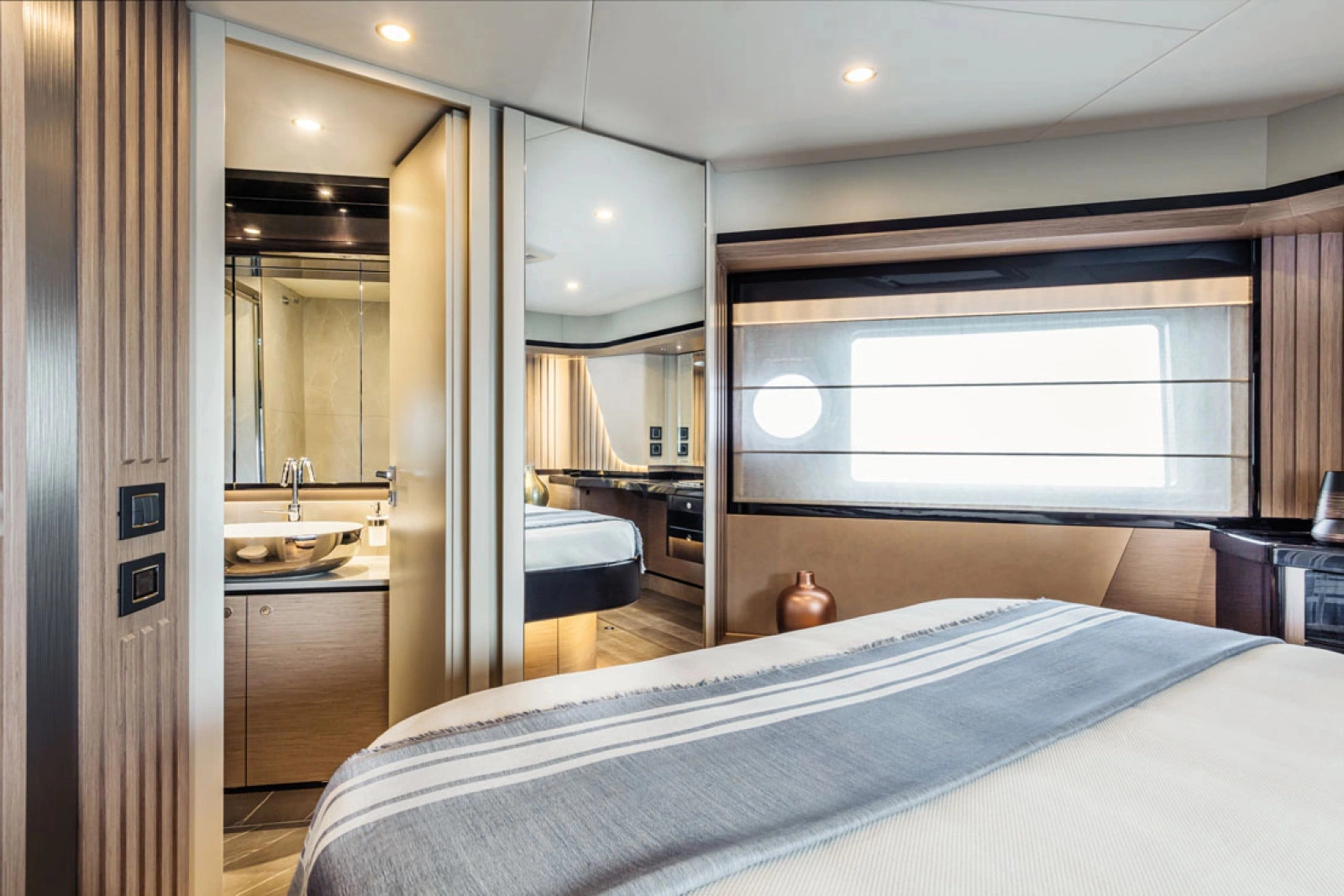 NAVETTA 58 58ft Absolute Yacht For Sale