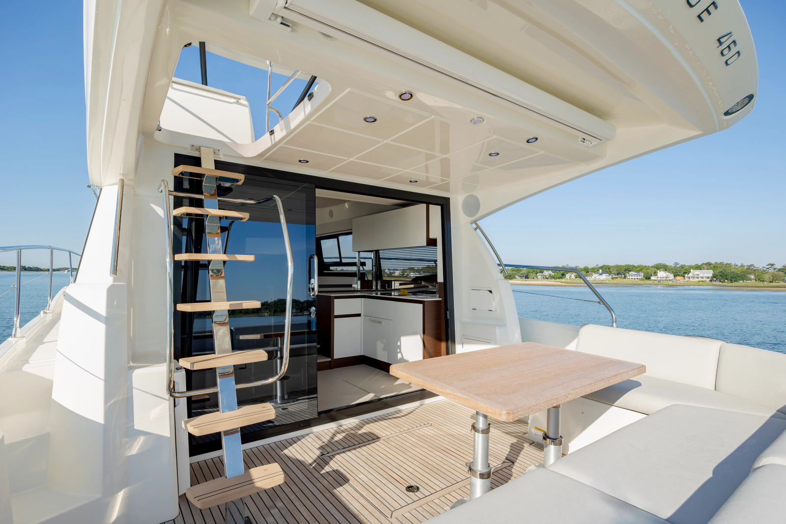 2024 Prestige 460