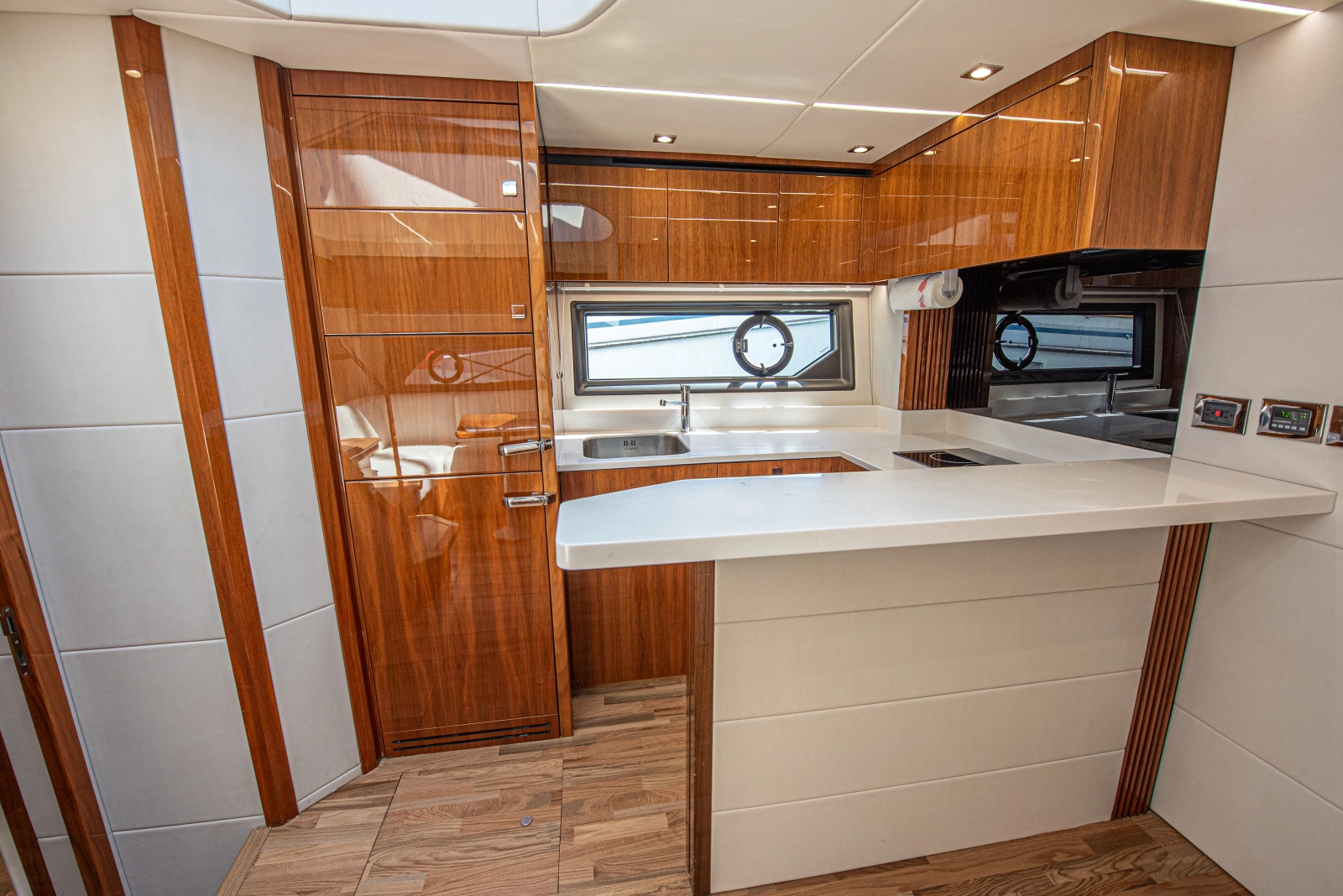 2019 Sunseeker 50 Predator