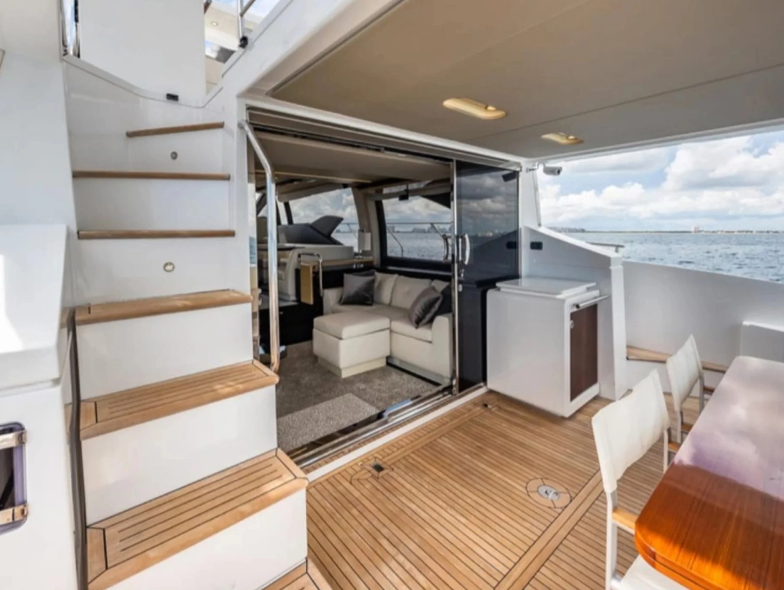 2016 Azimut 66 Fly