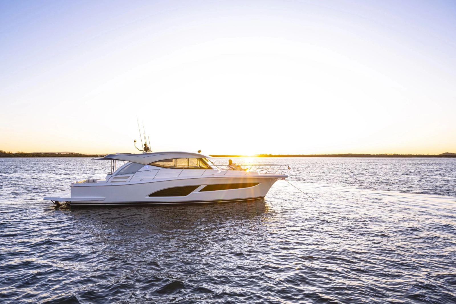 465 SUV 46ft Riviera Yacht For Sale