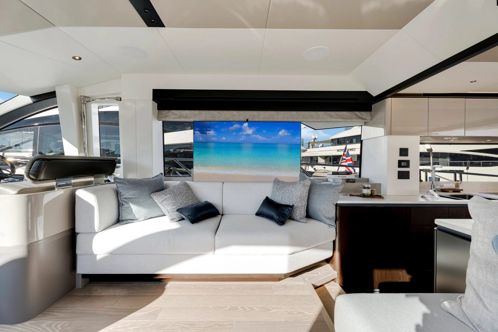 MANHATTAN 68 68ft Sunseeker Yacht For Sale
