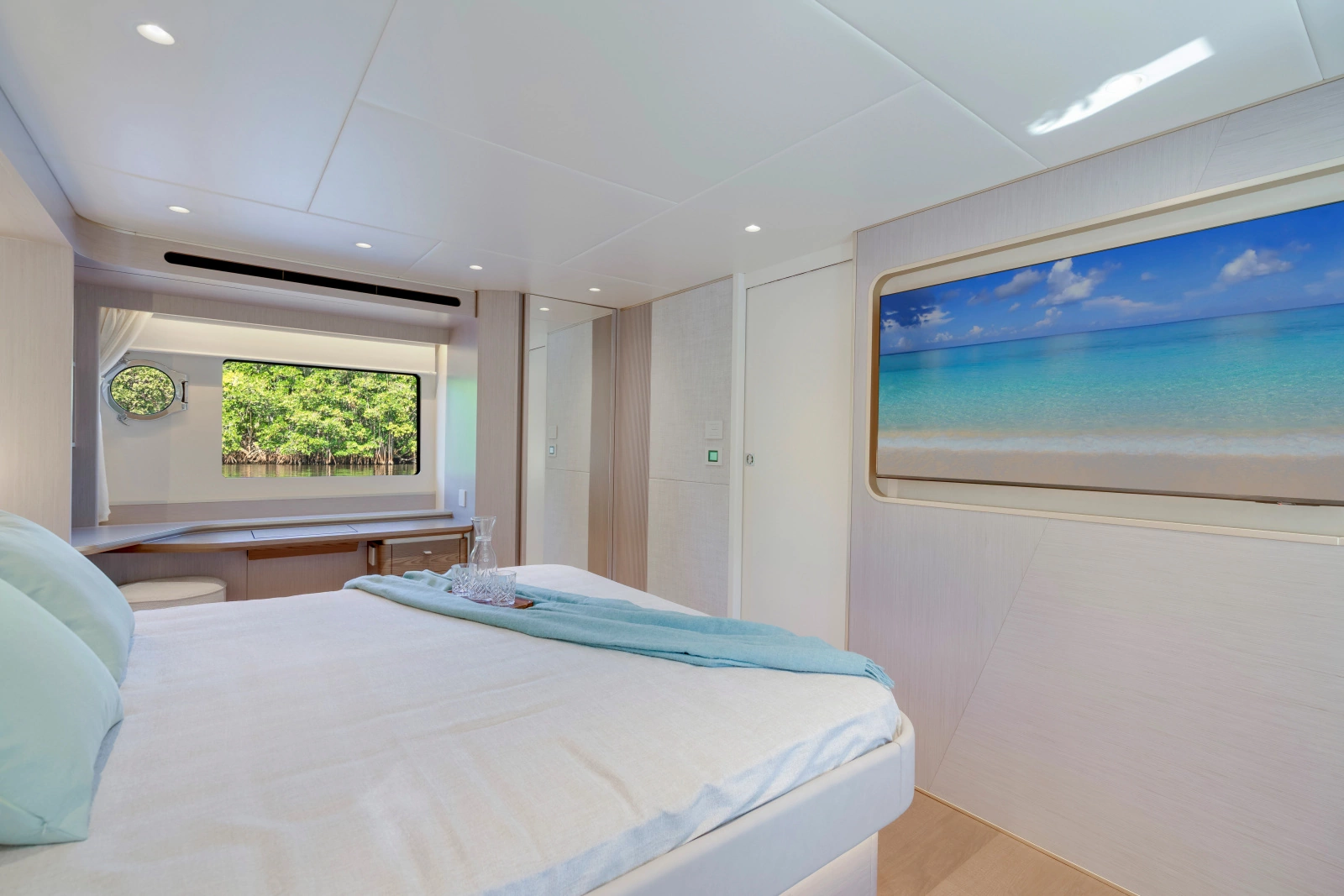 70 FLY 70ft Absolute Yacht For Sale