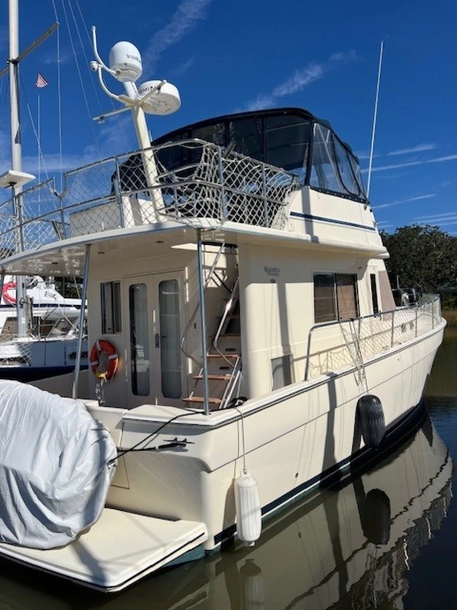 2006 Mainship 43 Trawler