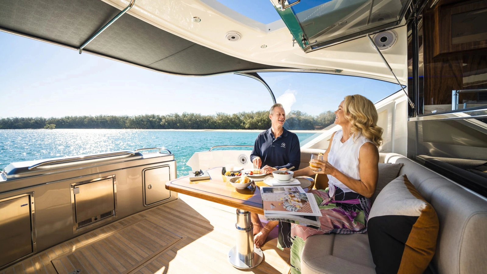 6000 SPORT YACHT 60ft Riviera Yacht For Sale