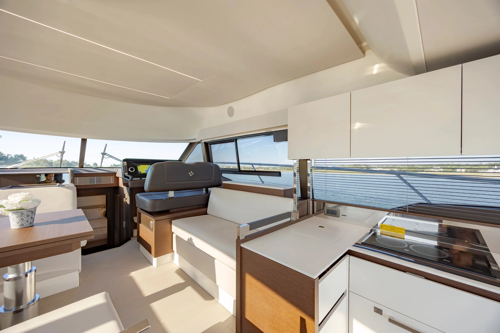 2024 Prestige 460