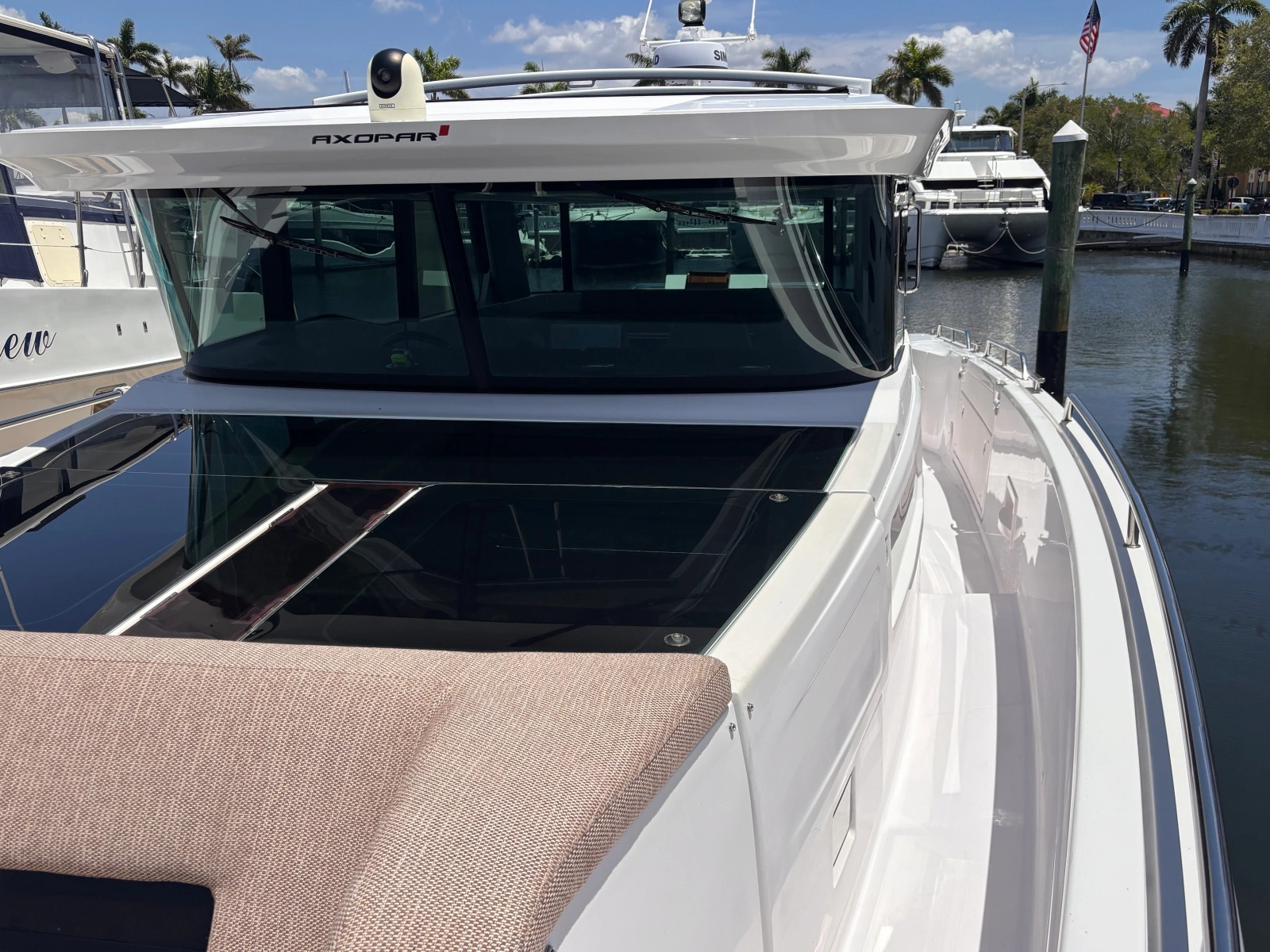 2022 Axopar 45 XC Cross Cabin