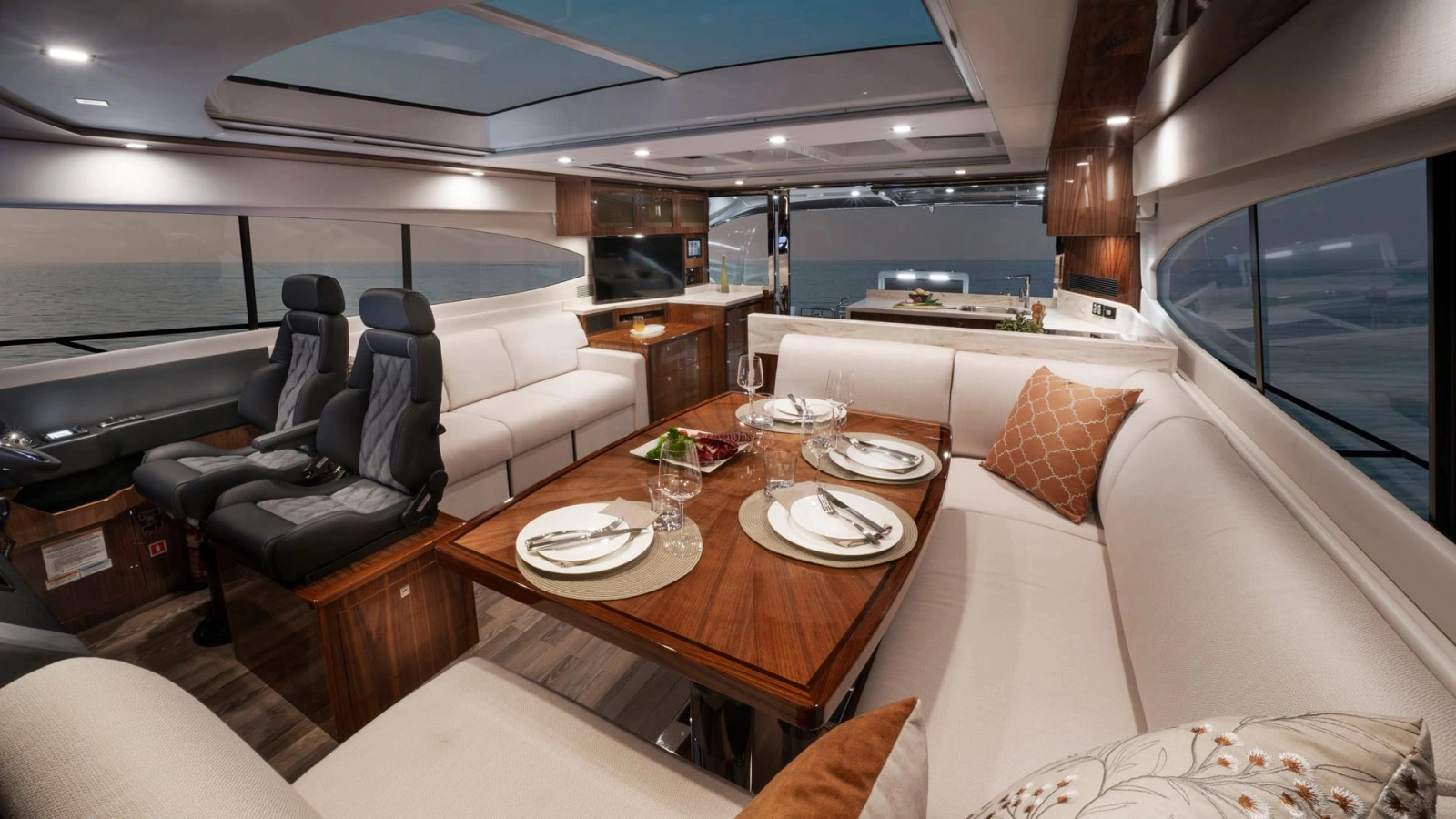 6000 SPORT YACHT 60ft Riviera Yacht For Sale