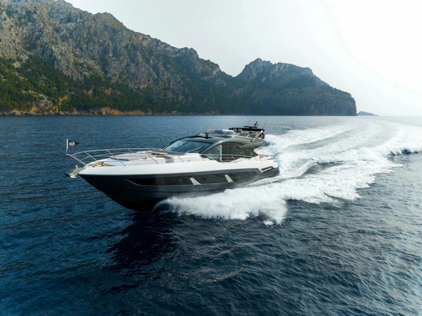 75 SPORT YACHT 75ft Sunseeker Yacht For Sale