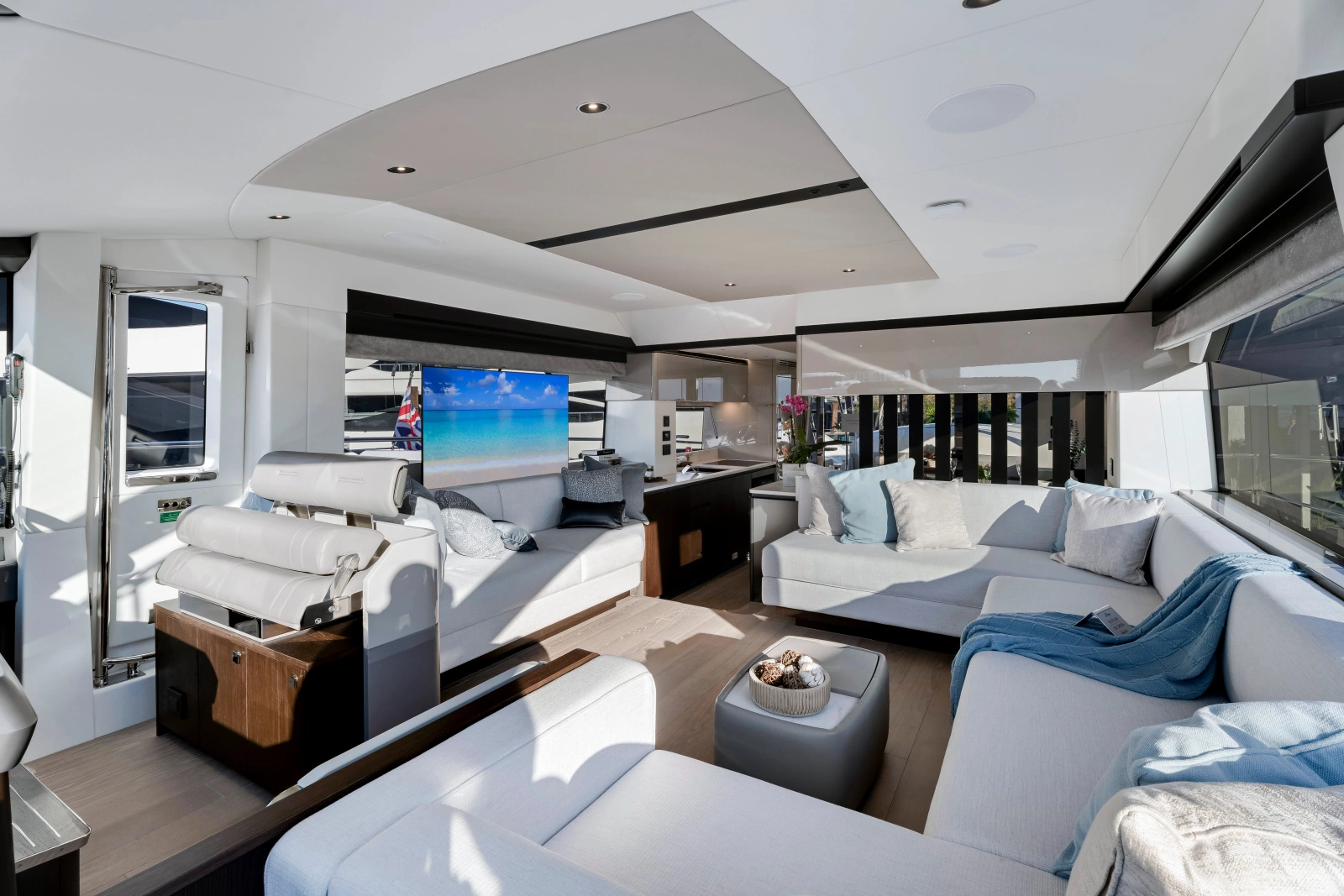 MANHATTAN 68 68ft Sunseeker Yacht For Sale