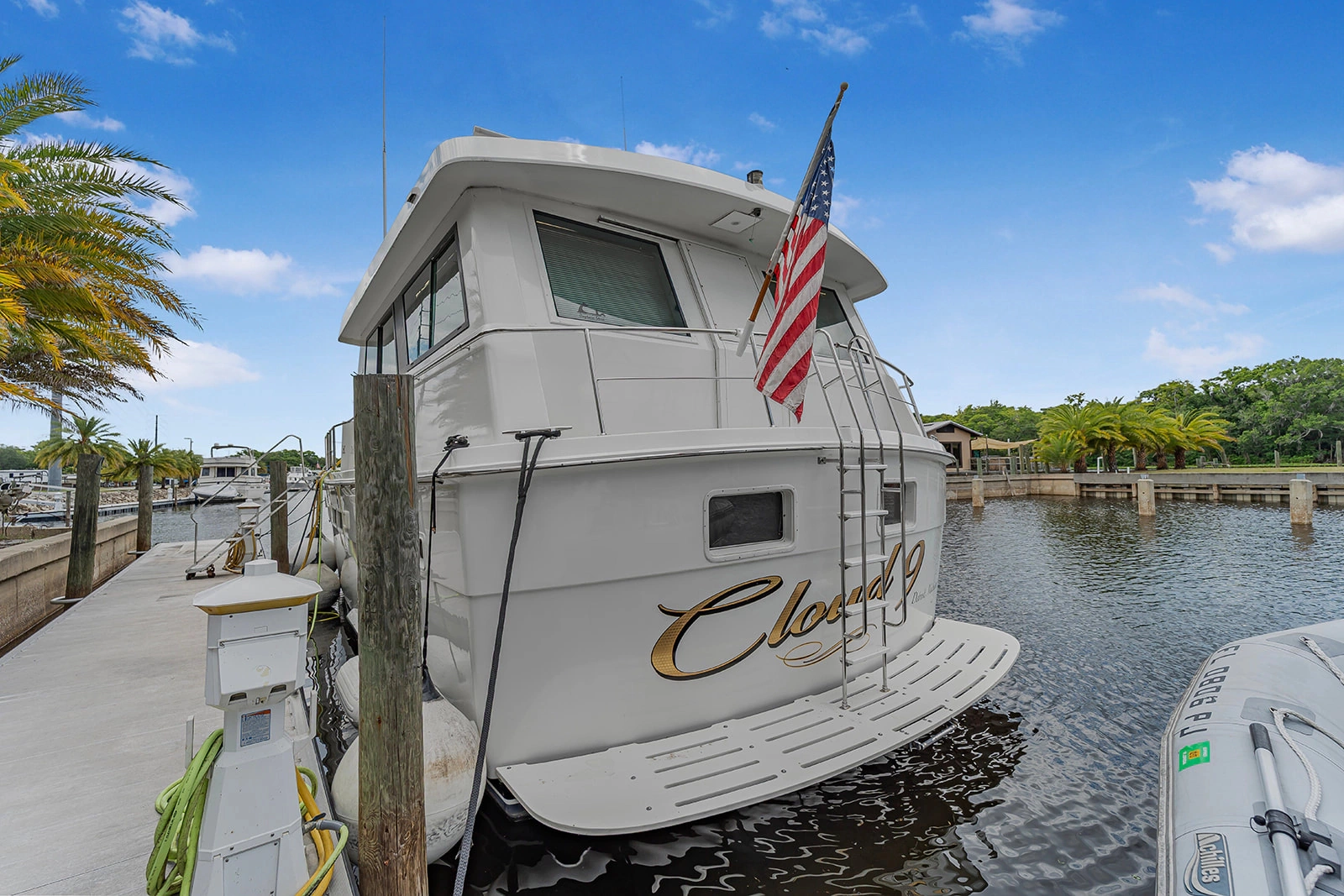 1989 Hatteras 54 MY