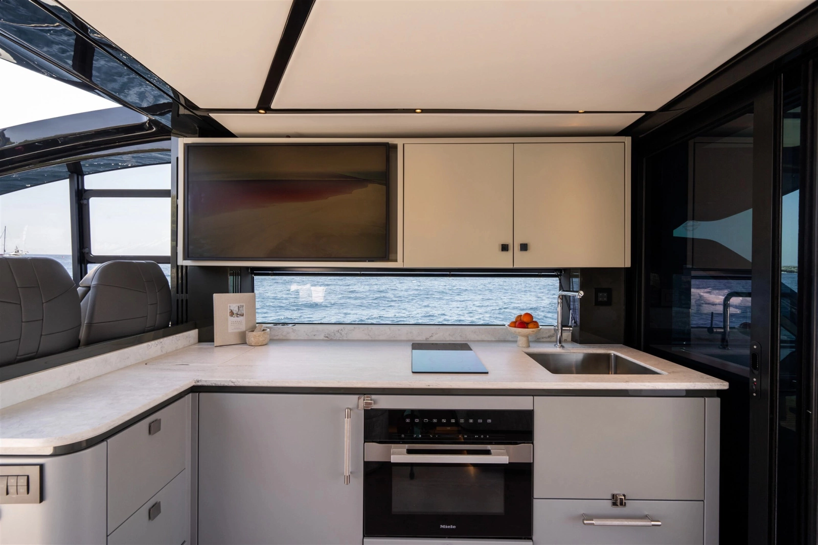 PREDATOR 55 55ft Sunseeker Yacht For Sale