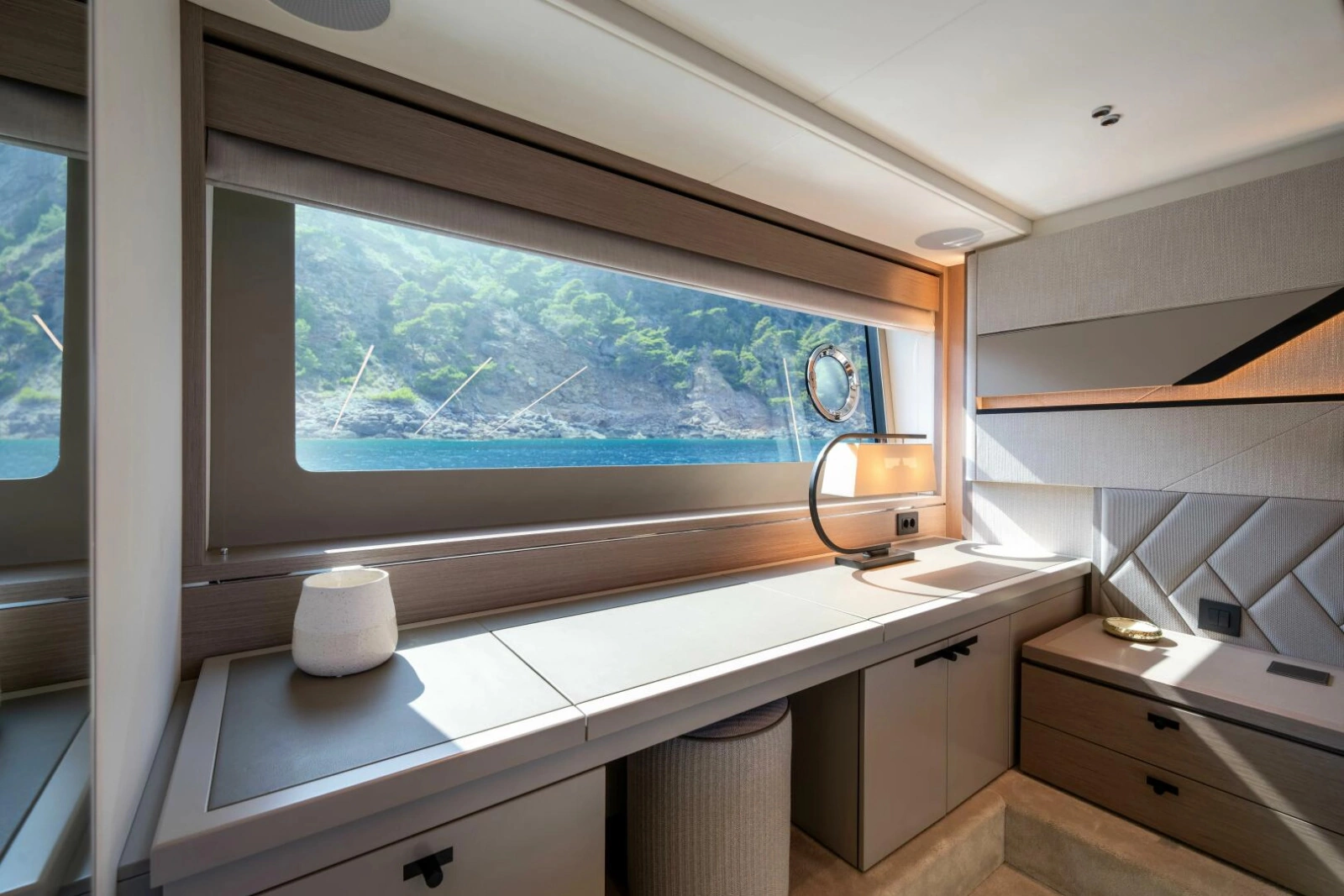 75 SPORT YACHT 75ft Sunseeker Yacht For Sale