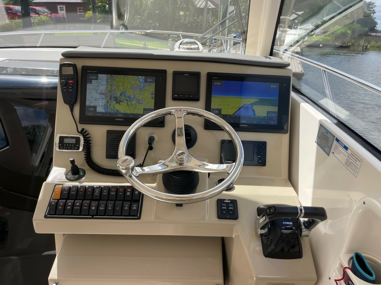 Pursuit 325 OS - Wait N' Line