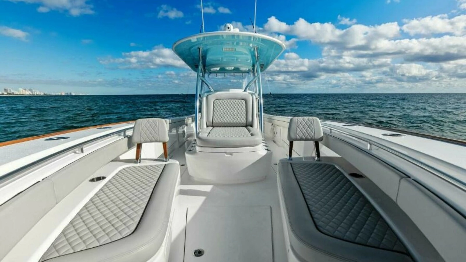 2021 Valhalla Boatworks V-37 Bow Seating
