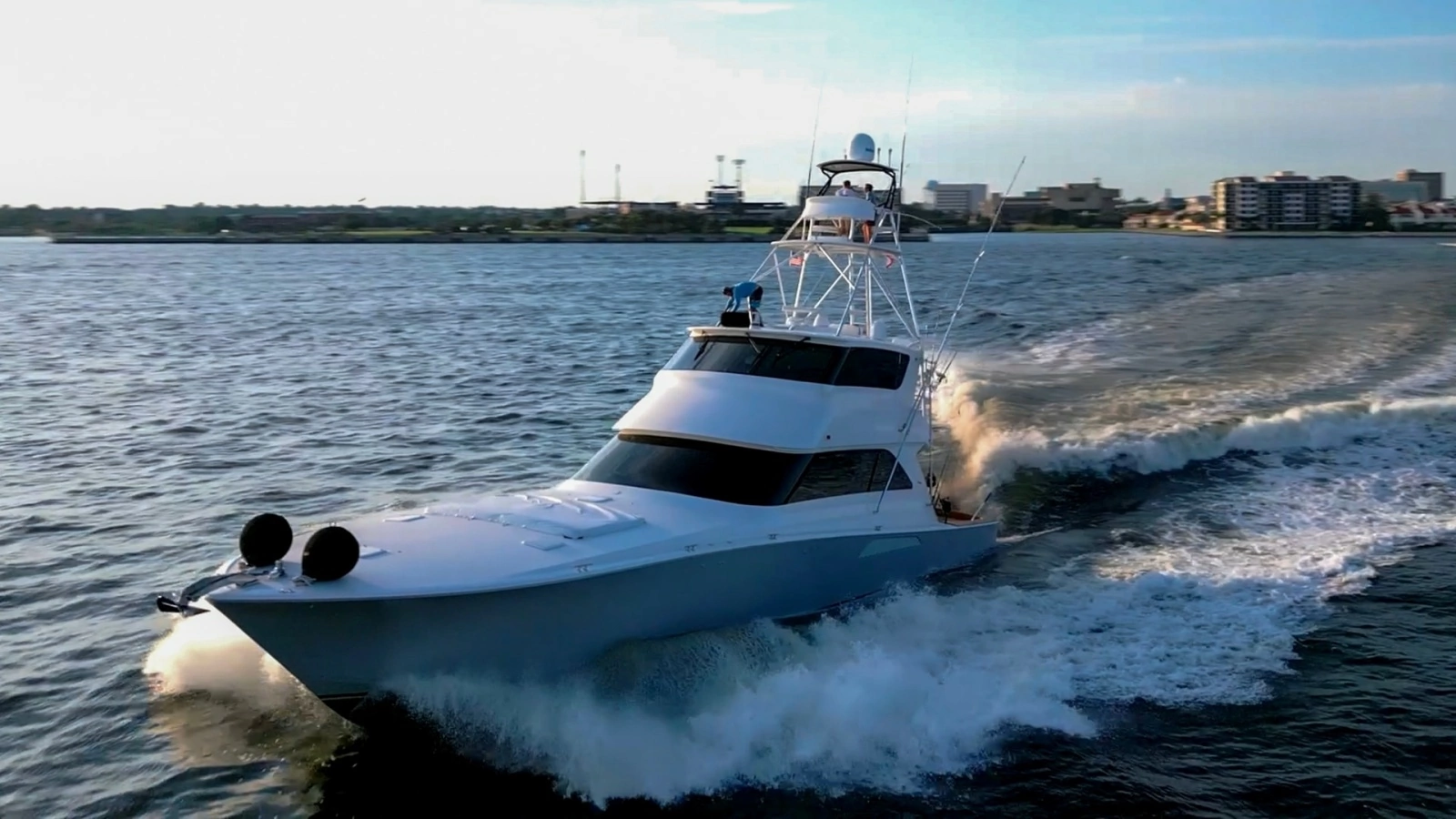 2007 74 Viking Enclosed Bridge Never Settle (81)