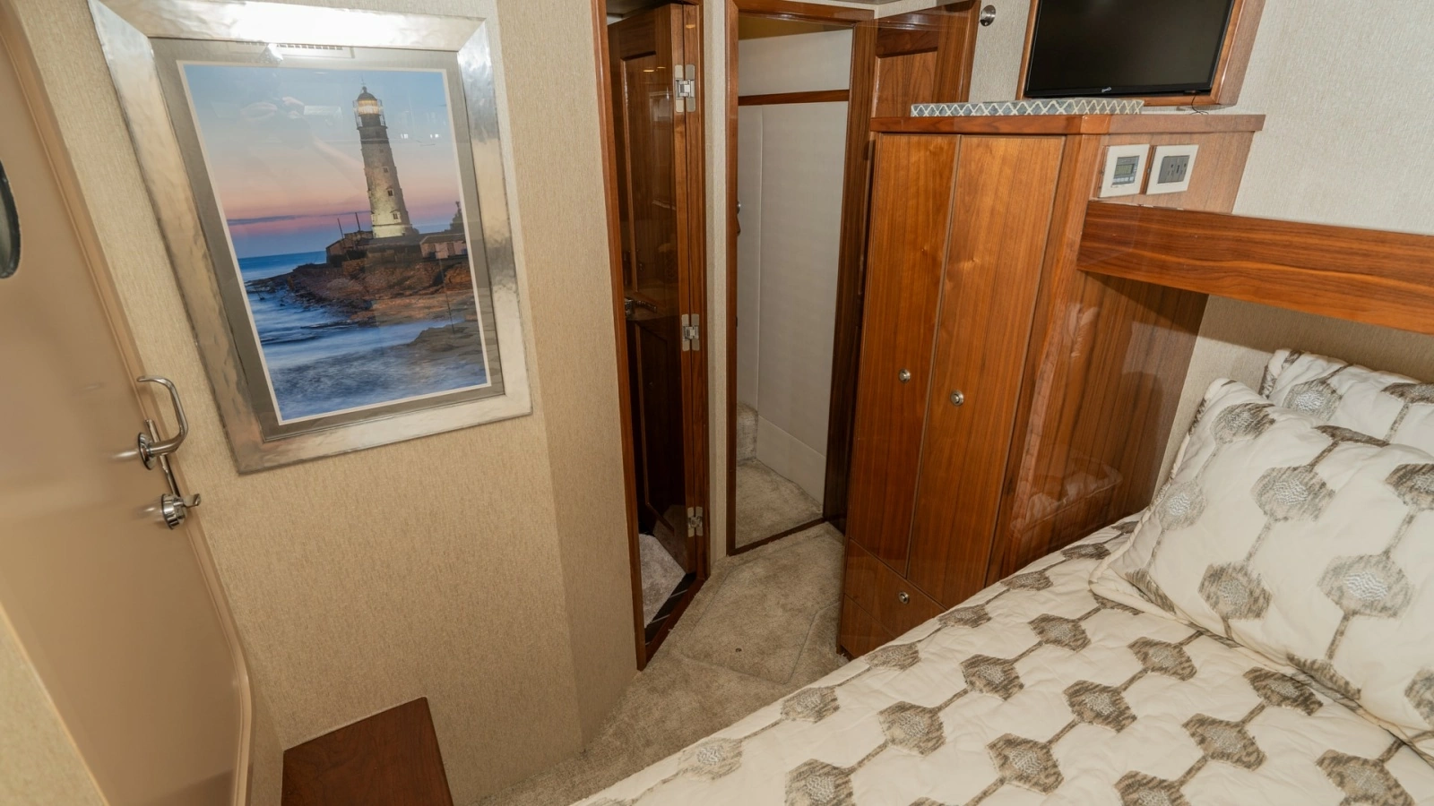 Guest Stateroom with Ensuite Access