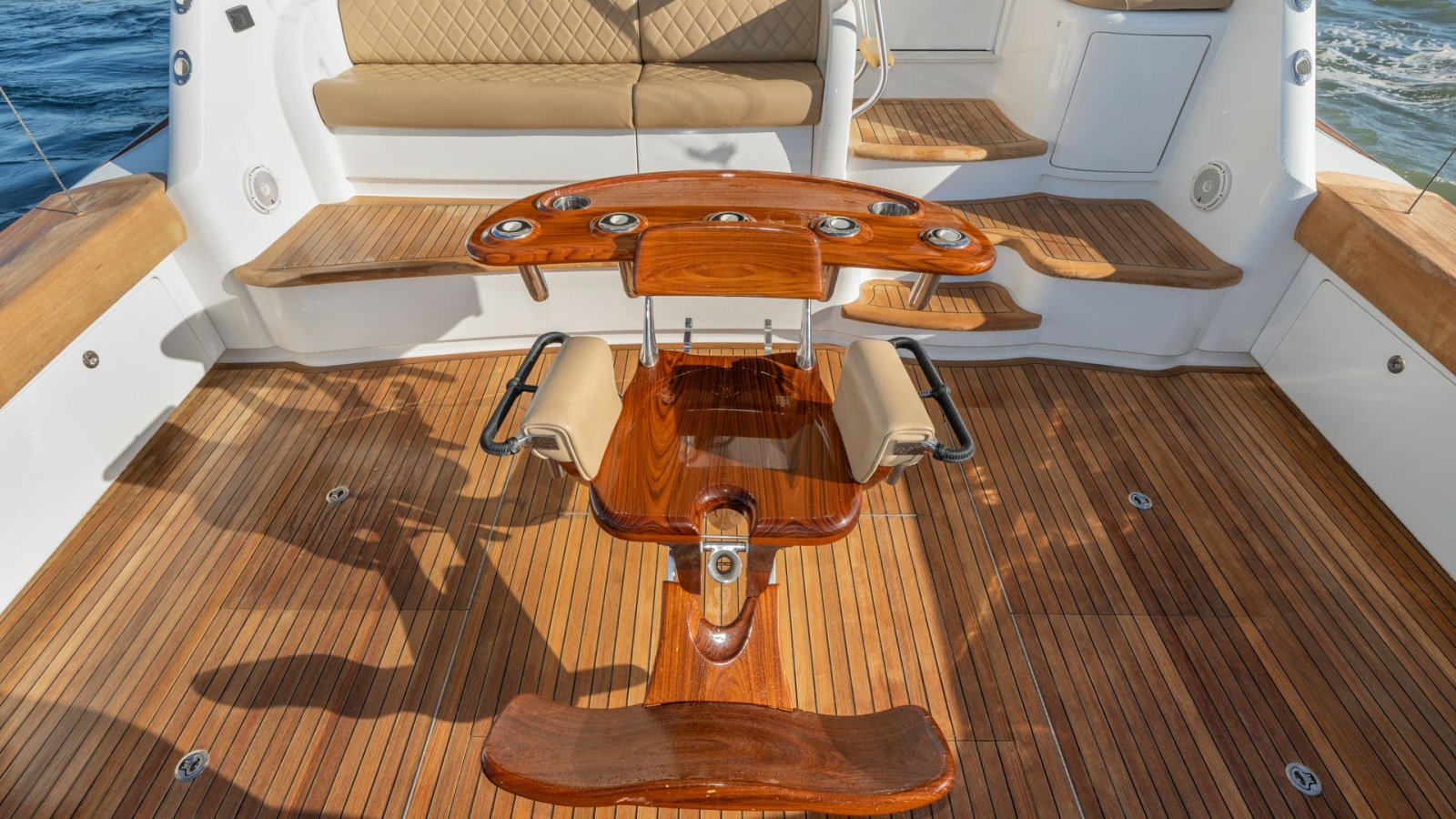Teak Cockpit with Fighting Chair