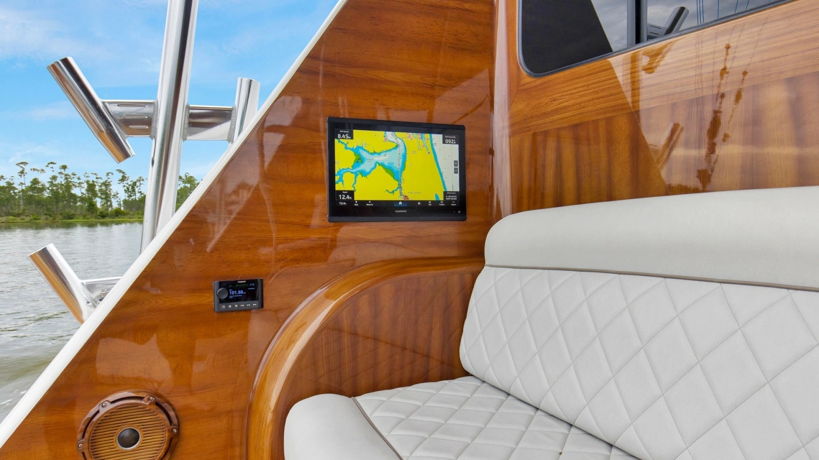 2020 68 Viking Convertible Gunpowder Deck (5)