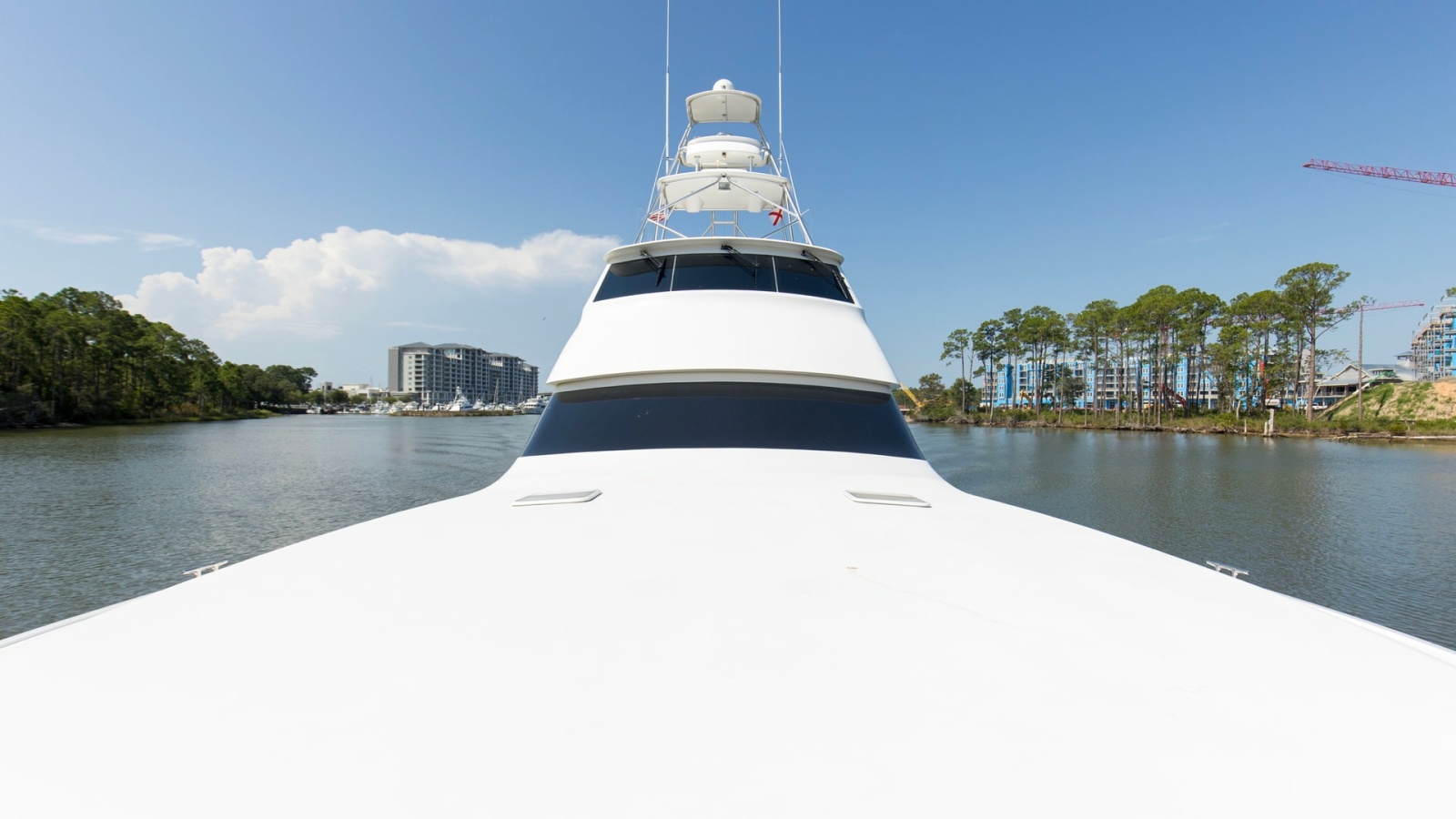 2005 61 Viking Enclosed Bridge Kelkat Forward Bow (3)